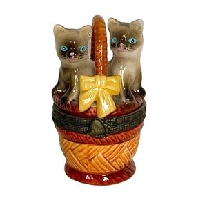VINTAGE PORCELAIN TWO KITTENS (CATS) IN BASKET HINGED TRINKET BOX